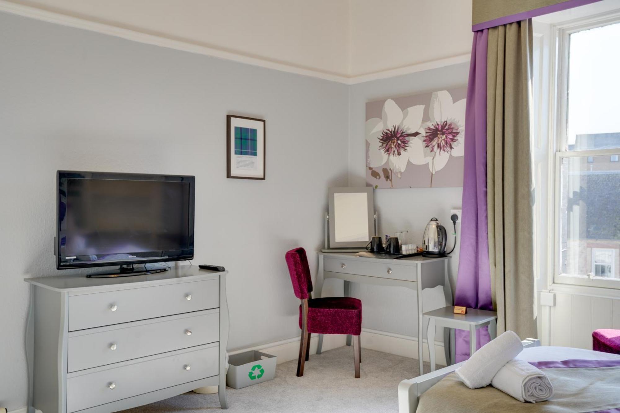 The County Hotel - Self Check-In, Ultra Fast Wi-Fi, Free Parking, Central Location Селкерк Екстер'єр фото