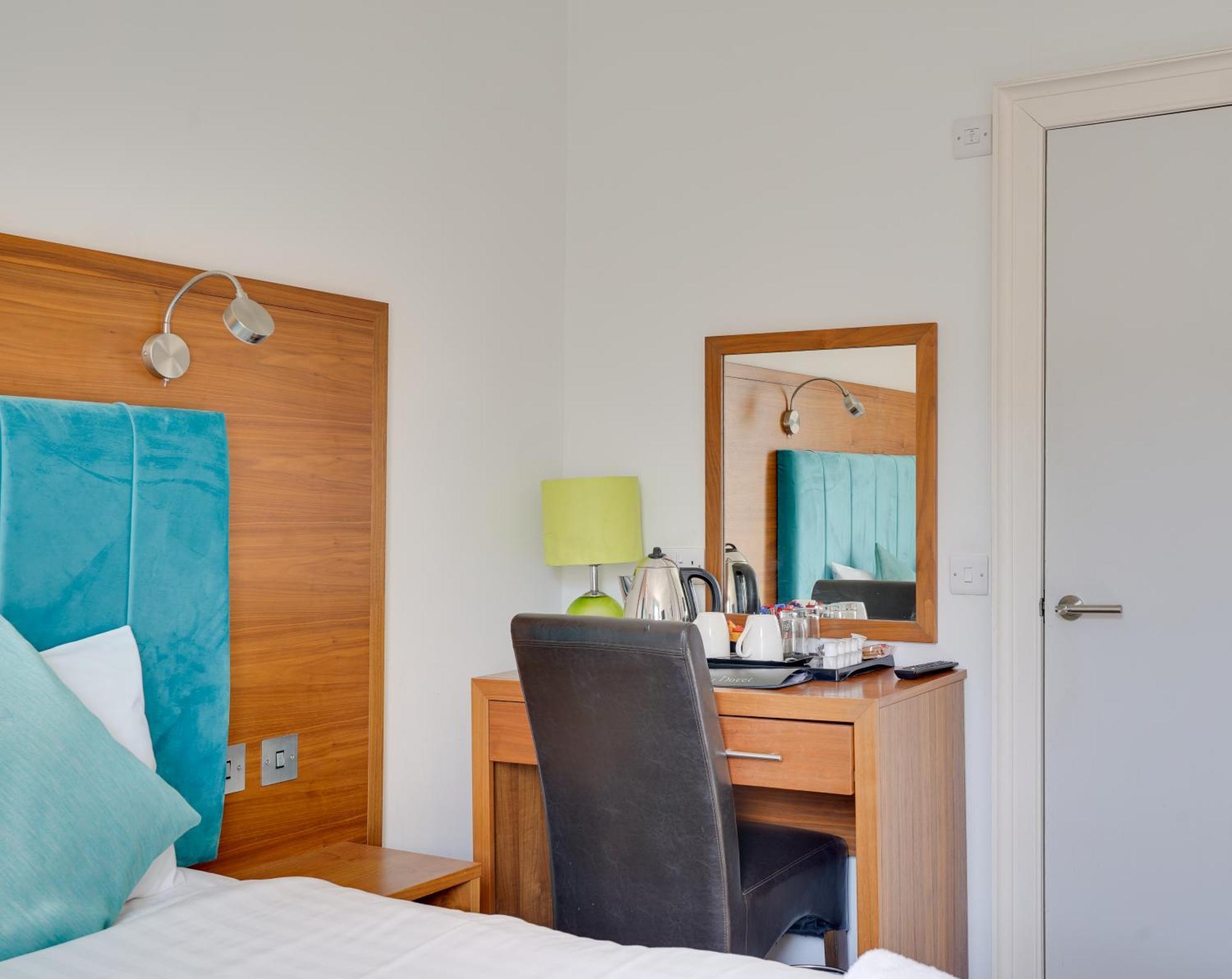 The County Hotel - Self Check-In, Ultra Fast Wi-Fi, Free Parking, Central Location Селкерк Екстер'єр фото